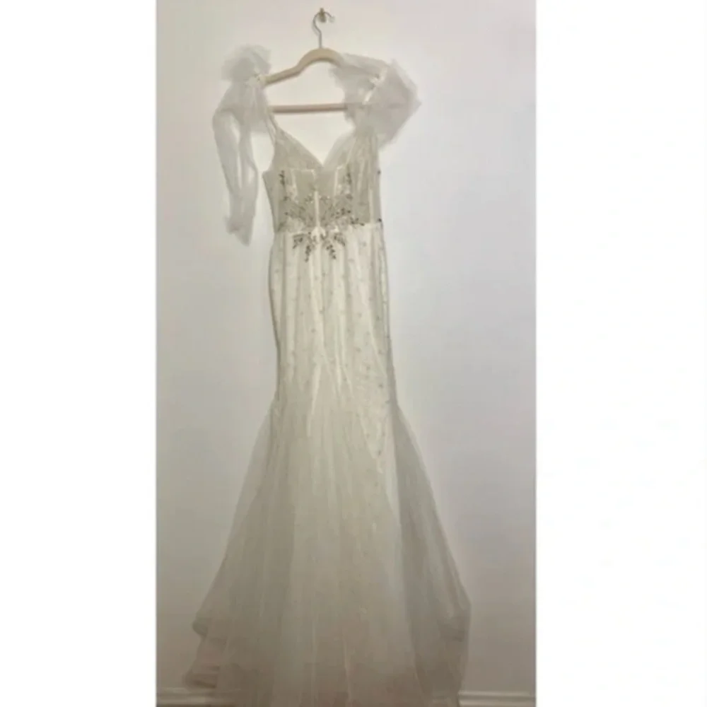 Mac Duggal Embellished Sleeveless Bow Tie Shoulder V-Neck Mermaid Gown